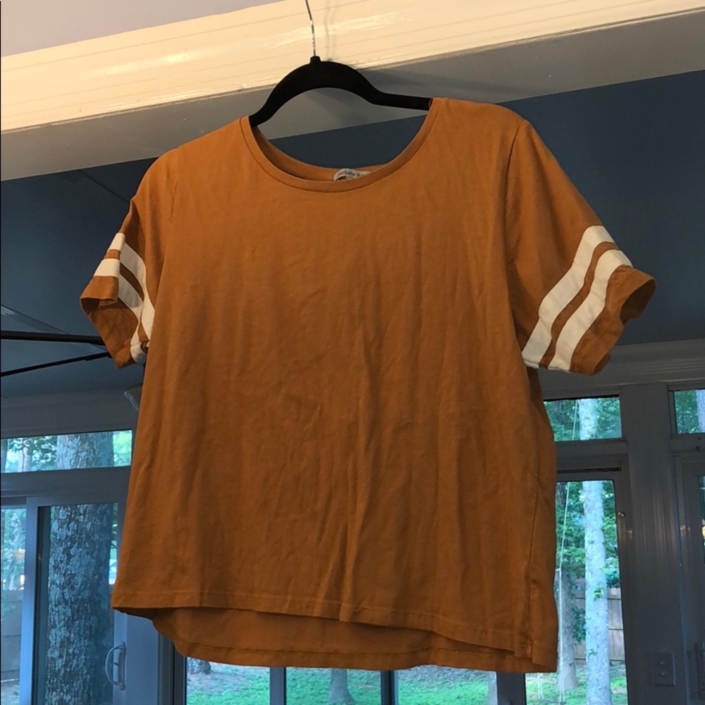 Orange/Brown cropped tee